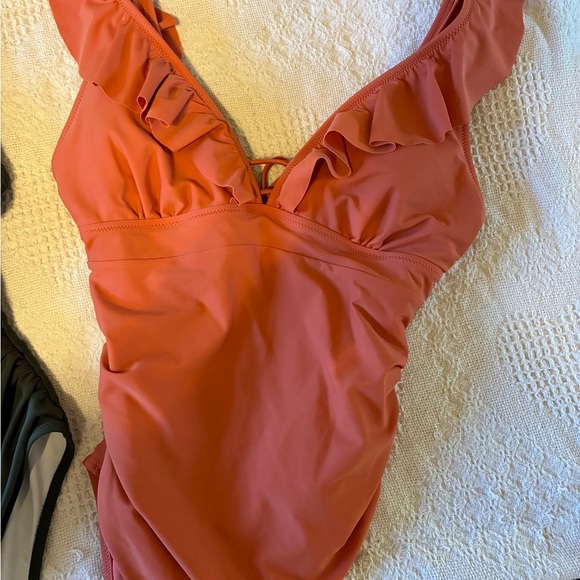 Cupshe Plunging Tummy Control SwimSuits (Set of 2) - Picture 3 of 8